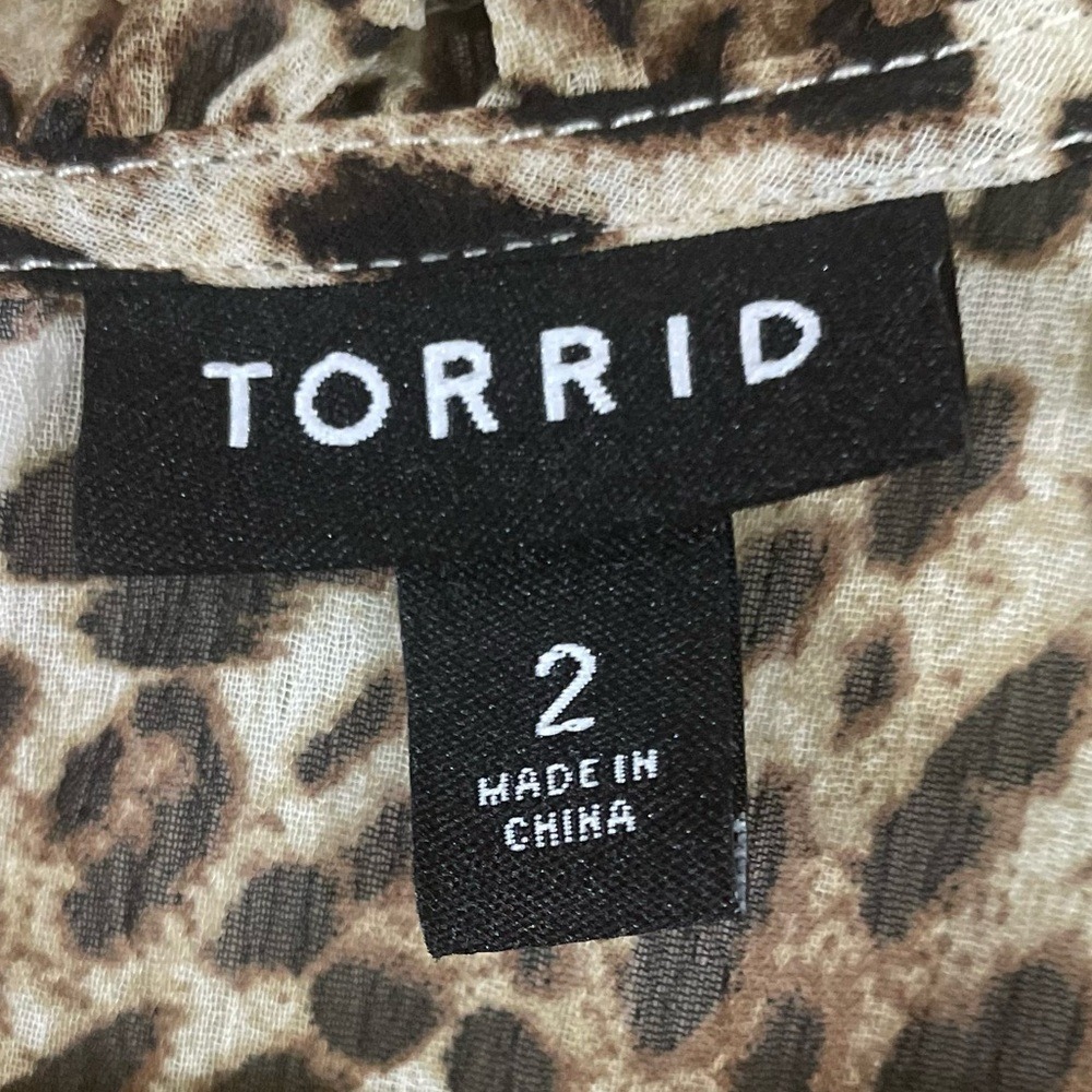 Torrid Smocked Peplum Keyhole Leopard Top - Picture 7 of 10